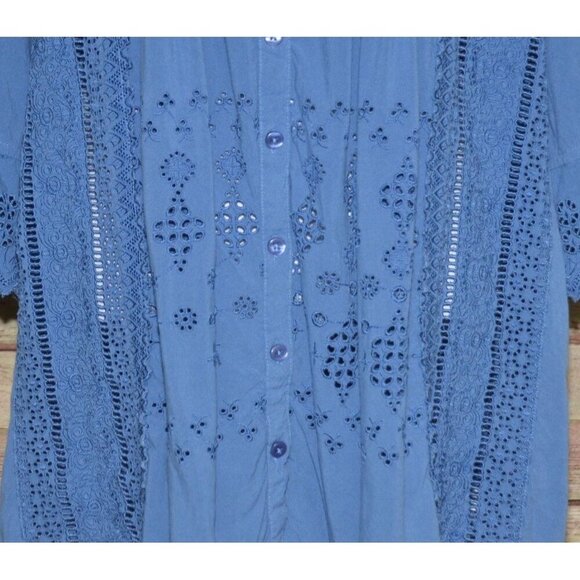 Roaman's Women's 28W Blue Eyelet Blouse Tunic Top Button Front 3/4 Sleeve Comfy - Picture 5 of 14